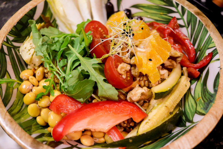 Lorenzo Grani: Bunter Salat mit Bio-Lupinen